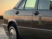 Usado Mercedes 190 109 CV (80 kW) 1991 Gris / plata Berlina