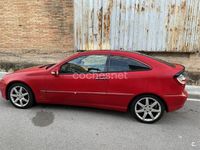 Usado Mercedes C220 143 CV (105 kW) 2004 Rojo Berlina