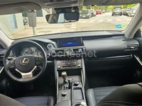 Usado Lexus IS300h Executive Line 223 CV (164 kW) 2017 Gris / plata Berlina