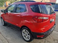 Usado Ford Ecosport Trend 100 CV (73 kW) 2019 Rojo SUV