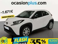 Usado Toyota Aygo Play 72 CV (52 kW) 2023 Blanco Utilitario