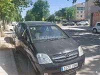 Usado Opel Meriva Cosmo 100 CV (73 kW) 2004 Negro Monovolumen