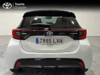 Käytetty Toyota Yaris Hybrid Style 116 HP (85 kW) 2021 Valkoinen Sedan