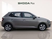 Usado Skoda Fabia Ambition 95 CV (69 kW) 2017 Beige Berlina