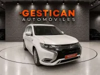 Usado Mitsubishi Outlander P-HEV 224 CV (164 kW) 2021 Blanco SUV