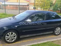 Usado Opel Astra Club 84 CV (61 kW) 2003 Azul Berlina