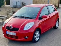 Usado Toyota Yaris 90 CV (66 kW) 2008 Rojo Berlina