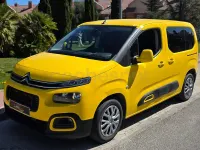 Usado Citroën Berlingo Feel 110 CV (80 kW) 2021 Amarillo Monovolumen