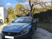 Usado Volvo V60 Momentum 120 CV (88 kW) 2018 Gris / plata Familiar