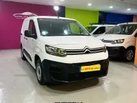 Usado Citroën Berlingo 100 CV (73 kW) 2022 Blanco Monovolumen