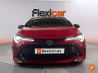 Używany Toyota Corolla Active 122 KM (89 kW) 2019 Czerwony Sedan/Limuzyna
