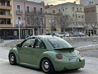 Usado VW New Beetle 90 CV (66 kW) 2001 Verde Utilitario