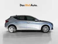 Usado Seat Leon Style 115 CV (84 kW) 2023 Gris plata