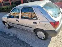 Usado Ford Fiesta Studio 75 CV (55 kW) 1996 Gris / plata Utilitario