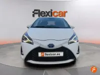 Usado Toyota Yaris Hybrid 100 CV (73 kW) 2019 Gris Berlina