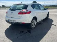 Usado Renault Mégane III Dynamique 130 CV (95 kW) 2013 Blanco Berlina