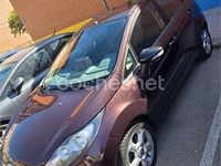 Usado Ford Fiesta 60 CV (44 kW) 2011 Granate Utilitario
