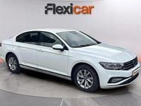 Usado VW Passat 150 CV (110 kW) 2021 Blanco Berlina