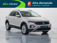Usado VW T-Roc Life 150 CV (110 kW) 2023 Beige SUV