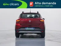 Usado Dacia Sandero Comfort 100 CV (73 kW) 2021 Rojo