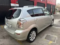 Usado Toyota Corolla Verso Sol 129 CV (94 kW) 2006 Gris / plata Monovolumen