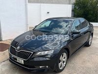 Usado Skoda Superb Style 150 CV (110 kW) 2018 Negro Familiar