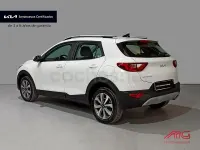 Usado Kia Stonic 100 CV (73 kW) 2024 Blanco SUV