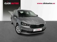 Usado Skoda Fabia Essence 95 CV (69 kW) 2025 Gris Utilitario