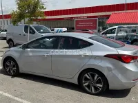 Usado Hyundai Elantra 132 CV (97 kW) 2015 Blanco Berlina