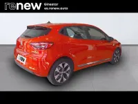 Usado Renault Clio V LIMITED 90 CV (66 kW) 2022 Naranja Berlina