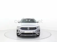 Usado VW T-Roc 150 CV (110 kW) 2025 Gris / plata SUV