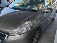 Usado Peugeot 208 Active 82 CV (60 kW) 2014 Gris / plata Utilitario
