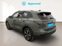 Usado VW Tiguan 204 CV (150 kW) 2025 Verde SUV
