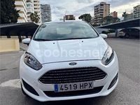 Usado Ford Fiesta Trend 82 CV (60 kW) 2013 Blanco Utilitario