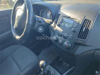 Usado Hyundai i30 Comfort 109 CV (80 kW) 2010 Azul Berlina