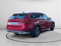Usado Skoda Octavia Scout 150 CV (110 kW) 2021 Rojo Familiar