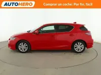 Käytetty Lexus CT200h 136 HP (100 kW) 2015 Punainen Sedan