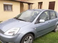 Usado Ford Fiesta 80 CV (58 kW) 2005 Azul Utilitario