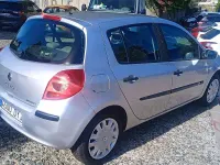 Usado Renault Clio II Dynamique 85 CV (62 kW) 2006 Gris / plata Berlina