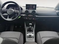 Usado Audi Q2 Design 150 CV (110 kW) 2019 Gris/plata SUV