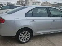 Usado Seat Toledo Reference 105 CV (77 kW) 2013 Plateado Utilitario
