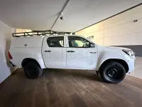 Usado Toyota HiLux 150 CV (110 kW) 2023 Blanco Pickup/Camioneta