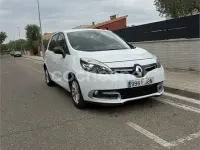 Usado Renault Scenic E-Tech LIMITED 115 CV (84 kW) 2014 Blanco Monovolumen