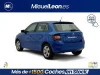 Usado Skoda Fabia Ambition 90 CV (66 kW) 2017 Azul Berlina