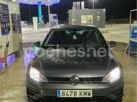 Usado VW Golf VII Advance 125 CV (91 kW) 2018 Gris / plata Berlina