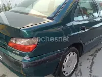 Usado Peugeot 406 90 CV (66 kW) 1998 Verde Berlina