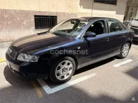 Usado Audi A4 150 CV (110 kW) 2003 Azul Familiar