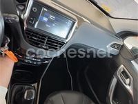 Usado Peugeot 2008 Active 92 CV (67 kW) 2015 Gris / plata SUV