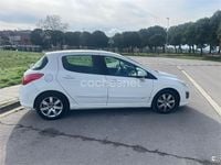 Usado Peugeot 308 Active 120 CV (88 kW) 2013 Blanco Berlina