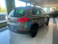 Usado VW Tiguan 140 CV (102 kW) 2015 Gris / plata SUV